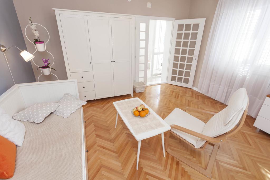 Apartment Nena & Petar Makarska Esterno foto