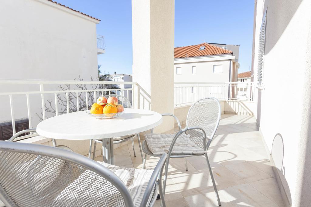 Apartment Nena & Petar Makarska Esterno foto