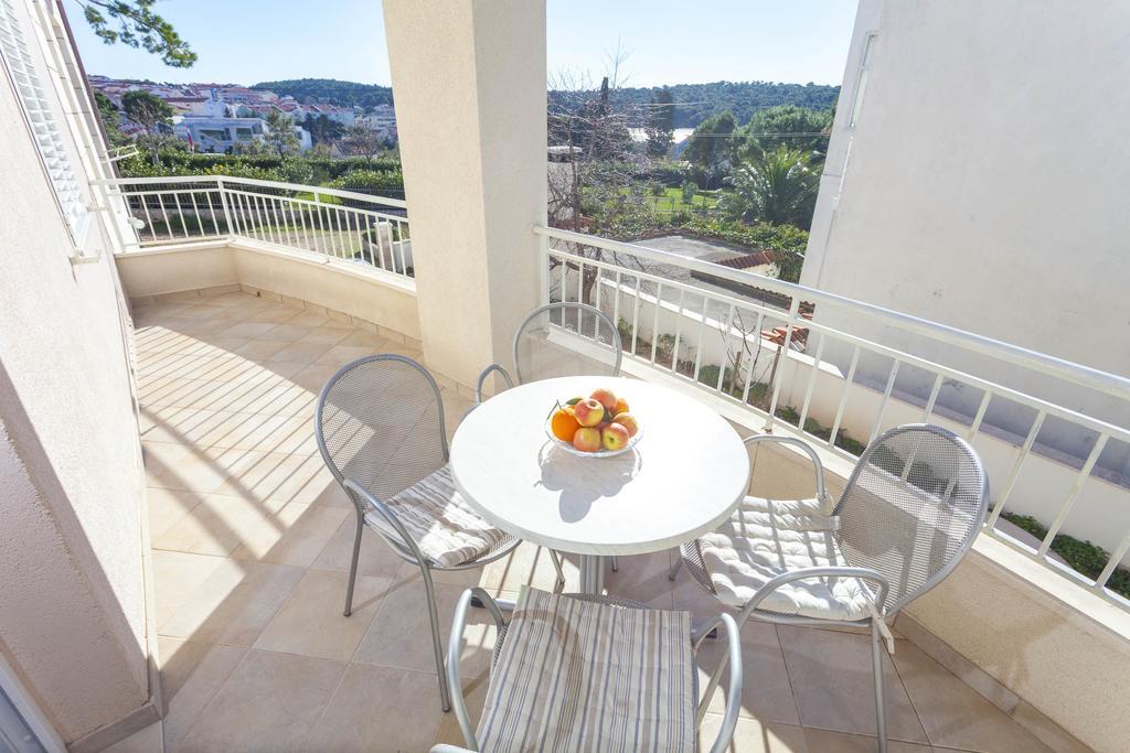 Apartment Nena & Petar Makarska Esterno foto